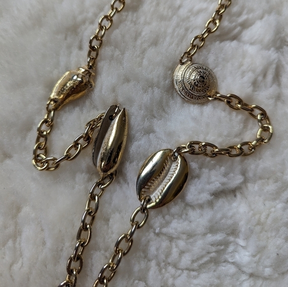 Mermaidcore faux gold and shells on chain long necklace - Picture 1 of 5
